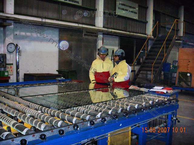 HORNO PARA EL TEMPLADO DE VIDRIO PLANO T.G.L.