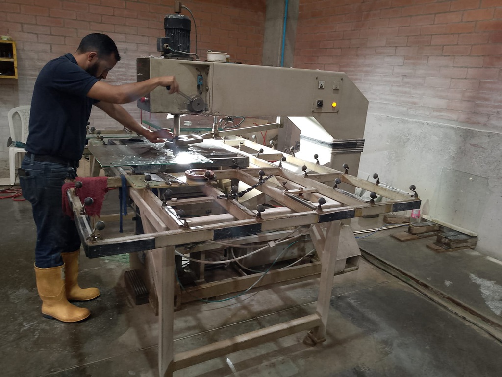 TALADRO HORIZONTAL PARA VIDRIO BANDI